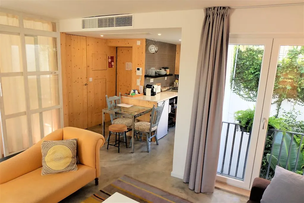 Apartments Uppe Villa Lisbon