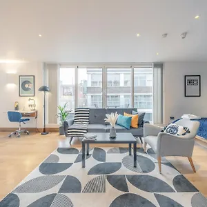 apt-kula-tower-hill.brighton-hotels-england.com/