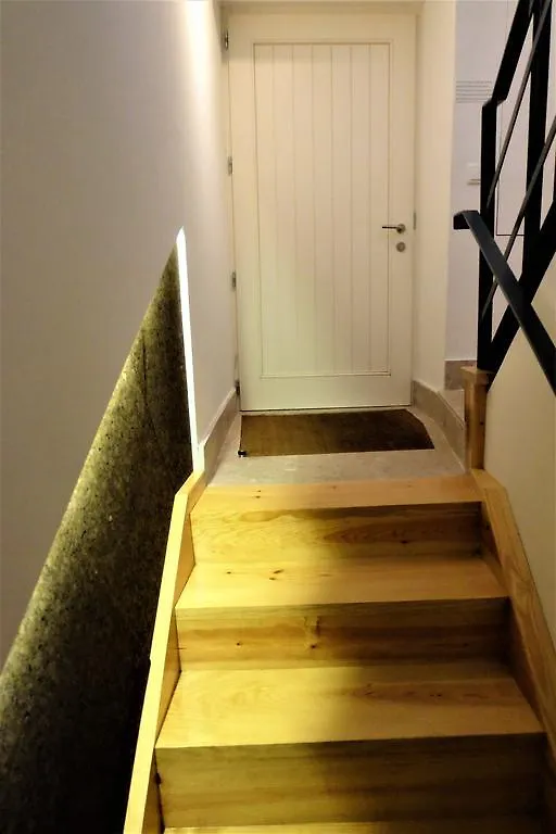 Apartments Uppe Villa Lisboa 0*,  Πορτογαλία