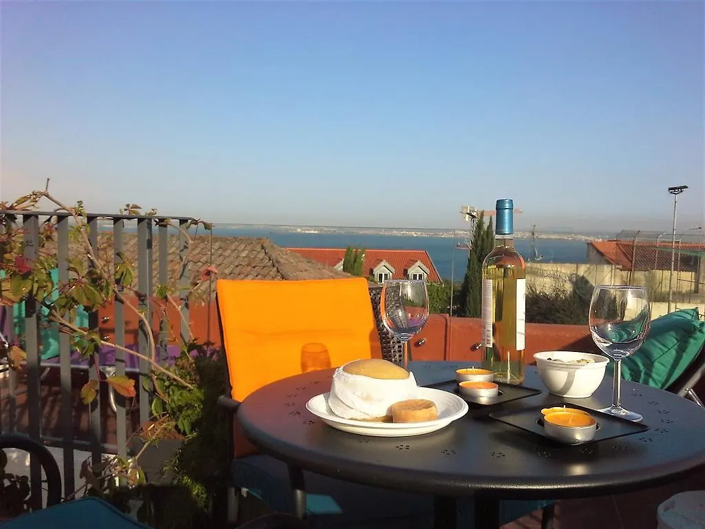 Apartments Uppe Villa Lisboa