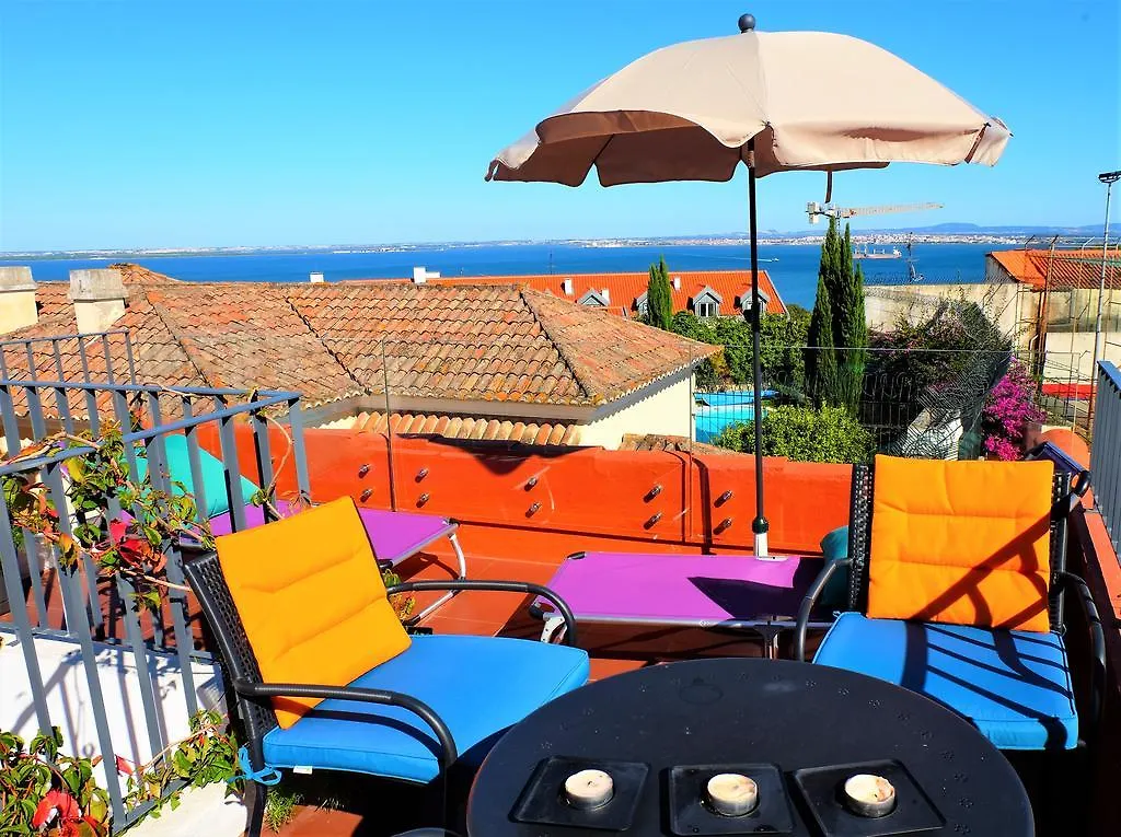 Apartments Uppe Villa Lissabon